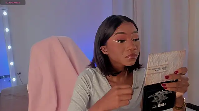 SavannahWildee online show from 02/05/25, 12:06