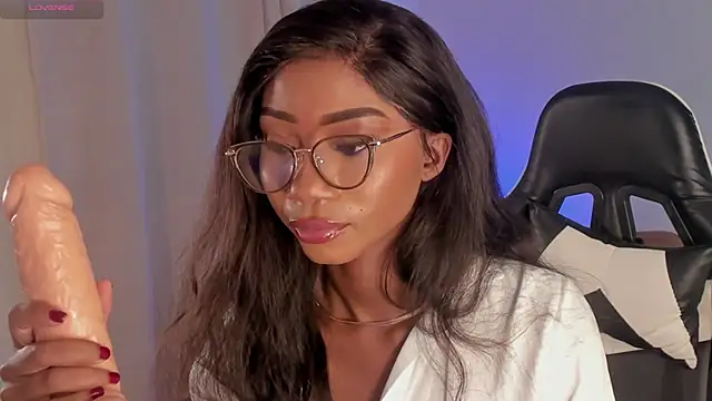 SavannahWildee online show from 02/09/25, 12:06