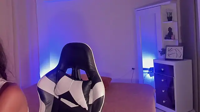 SavannahWildee online show from 02/10/25, 06:24