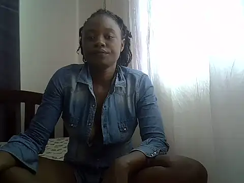 Snapshot of Amanda255 chatting on 04/26/26, 08:12 Amanda255 online show from 04/26/26, 08:12