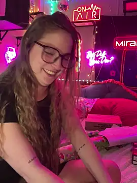 mirannacult online show from 12/25/24, 02:57