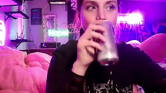 mirannacult online show from 03/03/25, 09:11