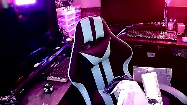 mirannacult online show from 09/29/25, 04:50