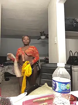 Snapshot of LillShayy chatting on 02/12/25, 08:40 LillShayy online show from 02/12/25, 08:40