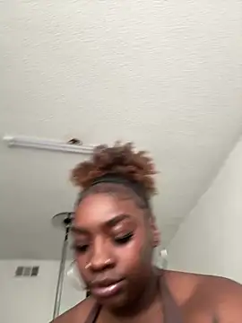 LillShayy online show from 02/10/26, 04:55