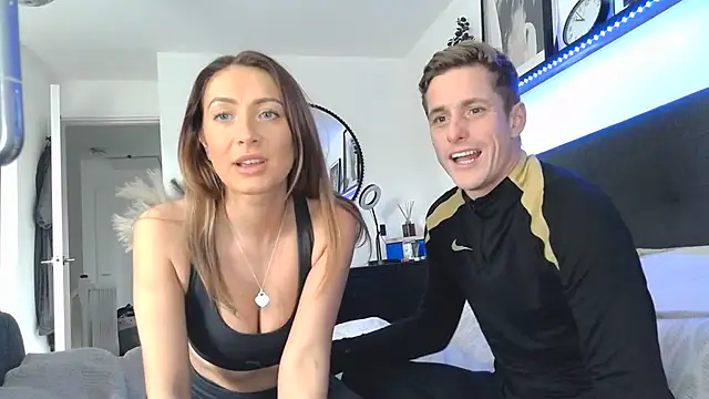 Pollypearson online show from 02/04/25, 10:32