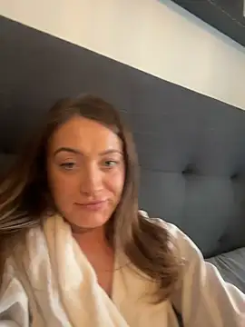 Pollypearson online show from 12/01/25, 12:21