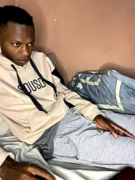 Snapshot of fireboyafrica chatting on 09/11/25, 03:28 fireboyafrica online show from 09/11/25, 03:28