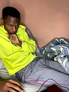 Snapshot of fireboyafrica chatting on 09/29/25, 12:05 fireboyafrica online show from 09/29/25, 12:05