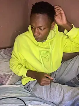 Snapshot of fireboyafrica chatting on 10/13/25, 12:21 fireboyafrica online show from 10/13/25, 12:21