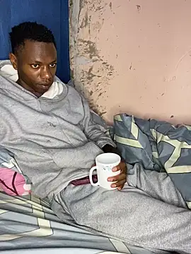 Snapshot of fireboyafrica chatting on 10/31/25, 12:00 fireboyafrica online show from 10/31/25, 12:00