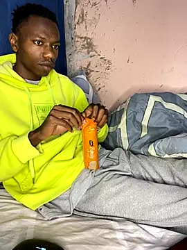 Snapshot of fireboyafrica chatting on 11/11/25, 12:54 fireboyafrica online show from 11/11/25, 12:54