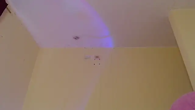 Snapshot of _maiahairy_ chatting on 03/18/25, 04:15 maiahairy online show from 03/18/25, 04:15