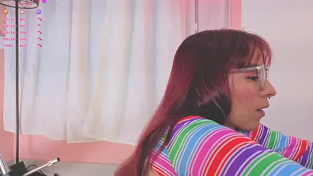 Scarlet Red  online show from 03/03/26, 12:33