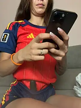 Snapshot of SOFIASWEETSECRETT chatting on 07/11/26, 01:30 SOFIASWEETSECRETT online show from 07/11/26, 01:30