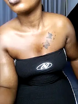 Hugemassivebootie online show from 04/08/26, 07:25