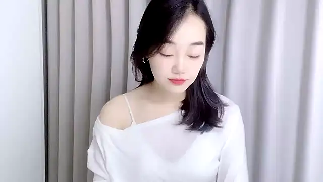 cloud8822 online show from 11/06/25, 05:19