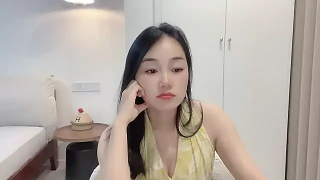 Snapshot of cloud8822 chatting on 06/29/26, 01:22 cloud8822 online show from 06/29/26, 01:22