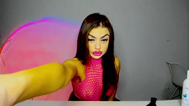 Snapshot of aishahottie chatting on 03/16/25, 06:09 aishahottie online show from 03/16/25, 06:09