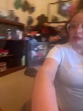 Lalalynn online show from 11/12/25, 04:29