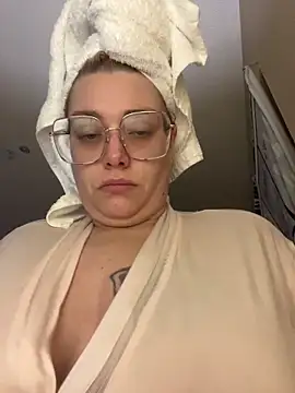 Lalalynn online show from 03/25/26, 02:23