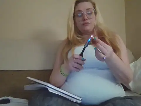 Lalalynn online show from 04/11/26, 02:49