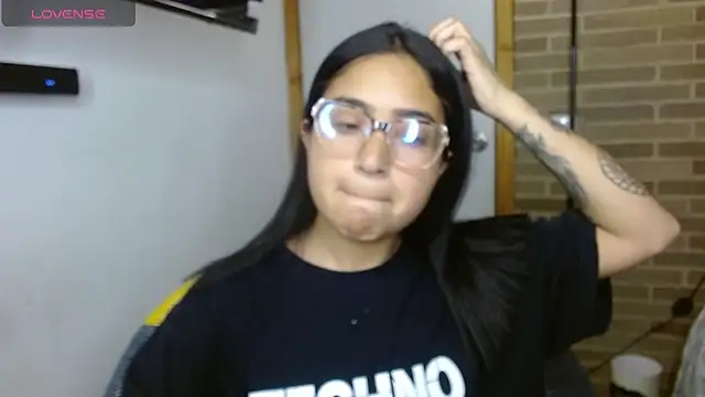 helenacyruss online show from 11/03/25, 11:59