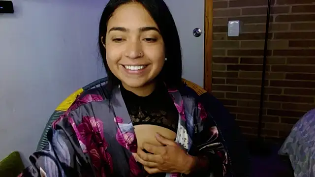 helenacyruss online show from 11/05/25, 02:06