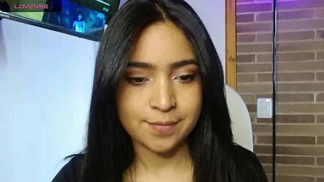 helenacyruss online show from 11/21/25, 05:22