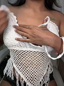 LeisyXO online show from 02/08/25, 10:40