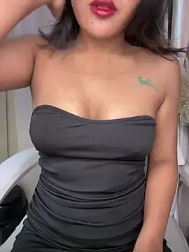 LeisyXO online show from 02/18/25, 07:52