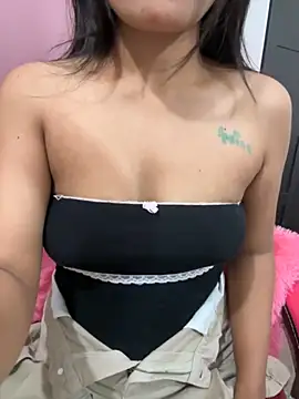 LeisyXO online show from 09/27/25, 06:57