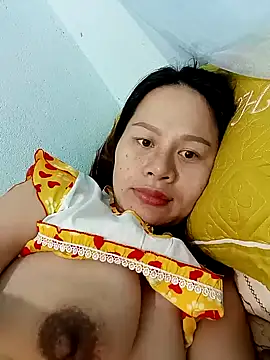 Snapshot of Baby-ladyass20 chatting on 01/15/25, 06:33 Baby-ladyass20 online show from 01/15/25, 06:33