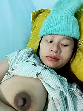 Snapshot of Baby-ladyass20 chatting on 02/08/25, 08:32 Baby-ladyass20 online show from 02/08/25, 08:32