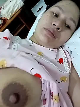 Snapshot of Baby-ladyass20 chatting on 03/05/25, 10:00 Baby-ladyass20 online show from 03/05/25, 10:00