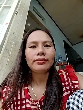 Snapshot of Baby-ladyass20 chatting on 10/13/25, 02:33 Baby-ladyass20 online show from 10/13/25, 02:33