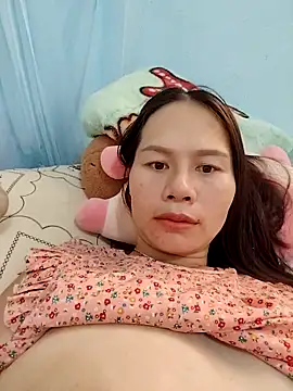 Snapshot of Baby-ladyass20 chatting on 10/14/25, 02:01 Baby-ladyass20 online show from 10/14/25, 02:01