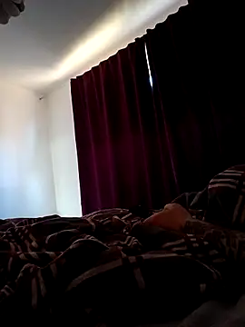 Snapshot of PAULMAXLEO chatting on 03/04/26, 09:26 PAULMAXLEO online show from 03/04/26, 09:26