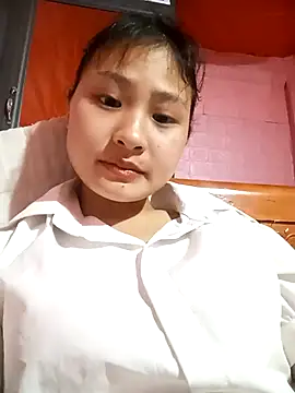 trieungoclnt online show from 03/01/25, 10:55