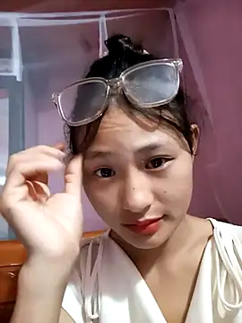 trieungoclnt online show from 10/10/25, 09:30