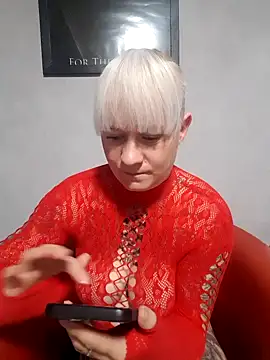 poussichienne online show from 09/12/25, 07:41