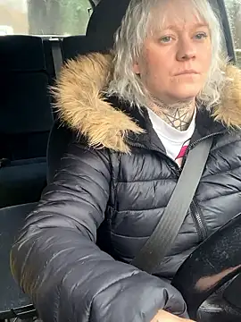 poussichienne online show from 01/12/26, 11:04