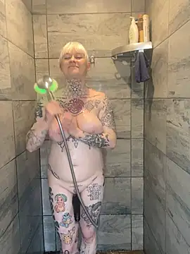 poussichienne online show from 01/17/26, 01:27