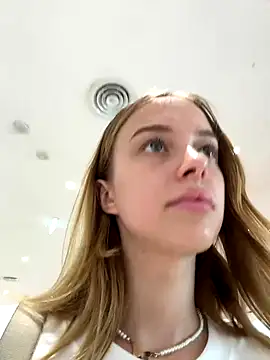 enjoy my beauty online show from 12/02/24, 05:04