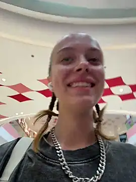 enjoy my beauty online show from 12/15/24, 05:02