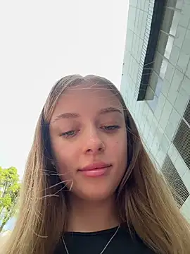 enjoy my beauty online show from 03/23/25, 04:16