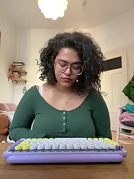 Snapshot of Curvydesifromgermany chatting on 03/03/25, 03:42 Curvydesifromgermany online show from 03/03/25, 03:42