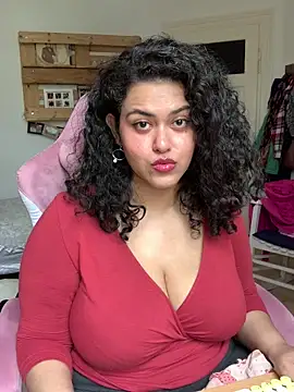 Snapshot of Curvydesifromgermany chatting on 04/01/26, 09:43 Curvydesifromgermany online show from 04/01/26, 09:43