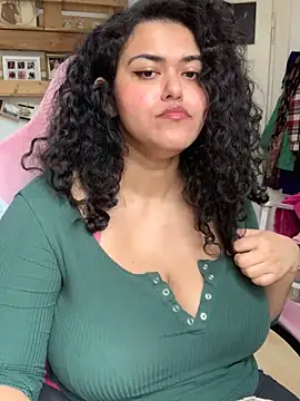 Snapshot of Curvydesifromgermany chatting on 04/03/26, 08:45 Curvydesifromgermany online show from 04/03/26, 08:45