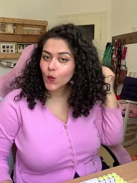 Snapshot of Curvydesifromgermany chatting on 04/08/26, 10:59 Curvydesifromgermany online show from 04/08/26, 10:59